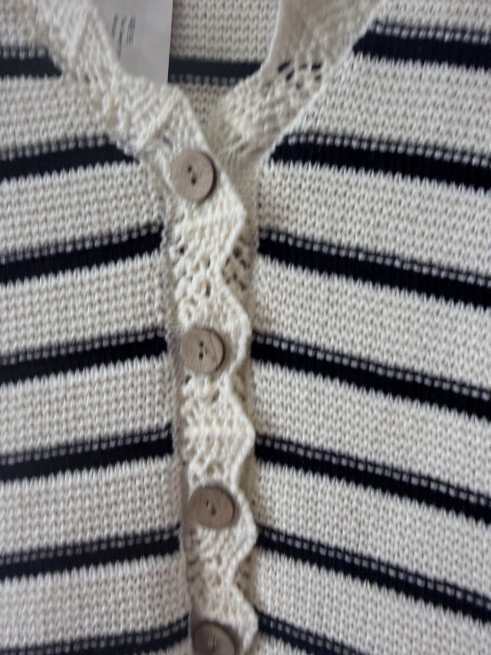 Button vest - Picture 2 of 4